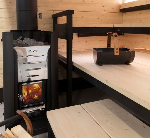 Puukiuas Harvia 20 Pro pihasaunassa