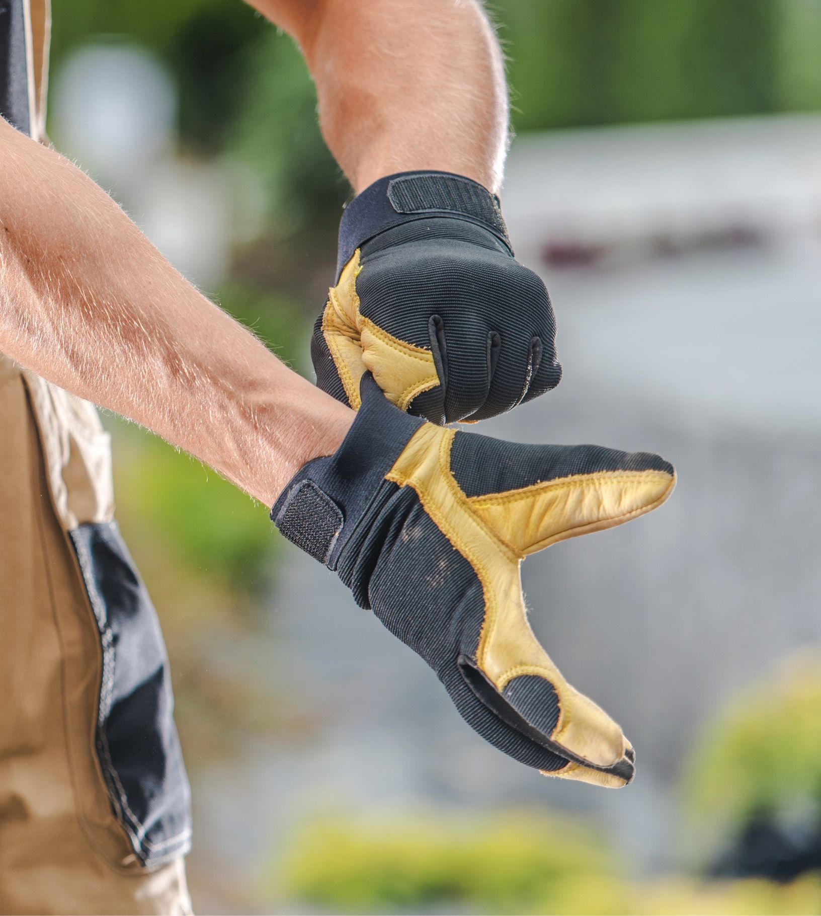 Työkäsineet ränninpuhdistuksessa