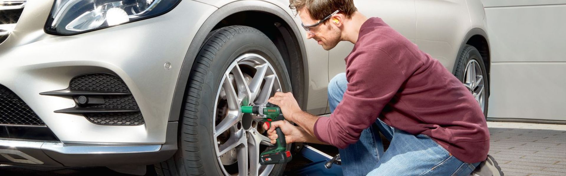 Auton renkaiden vaihto – työkalut ja vaiheittainen opas renkaanvaihtoon