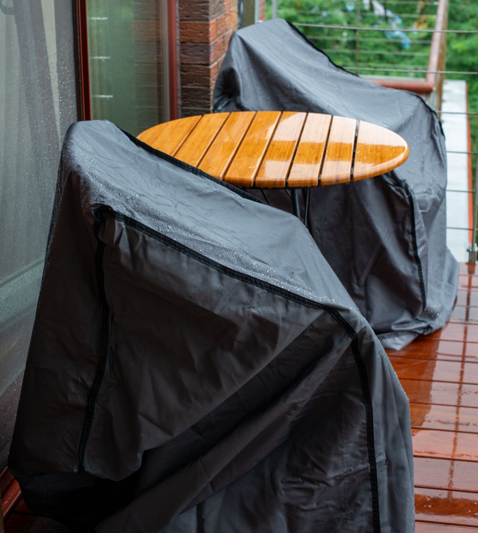 Kalustesuojat terassikalusteille