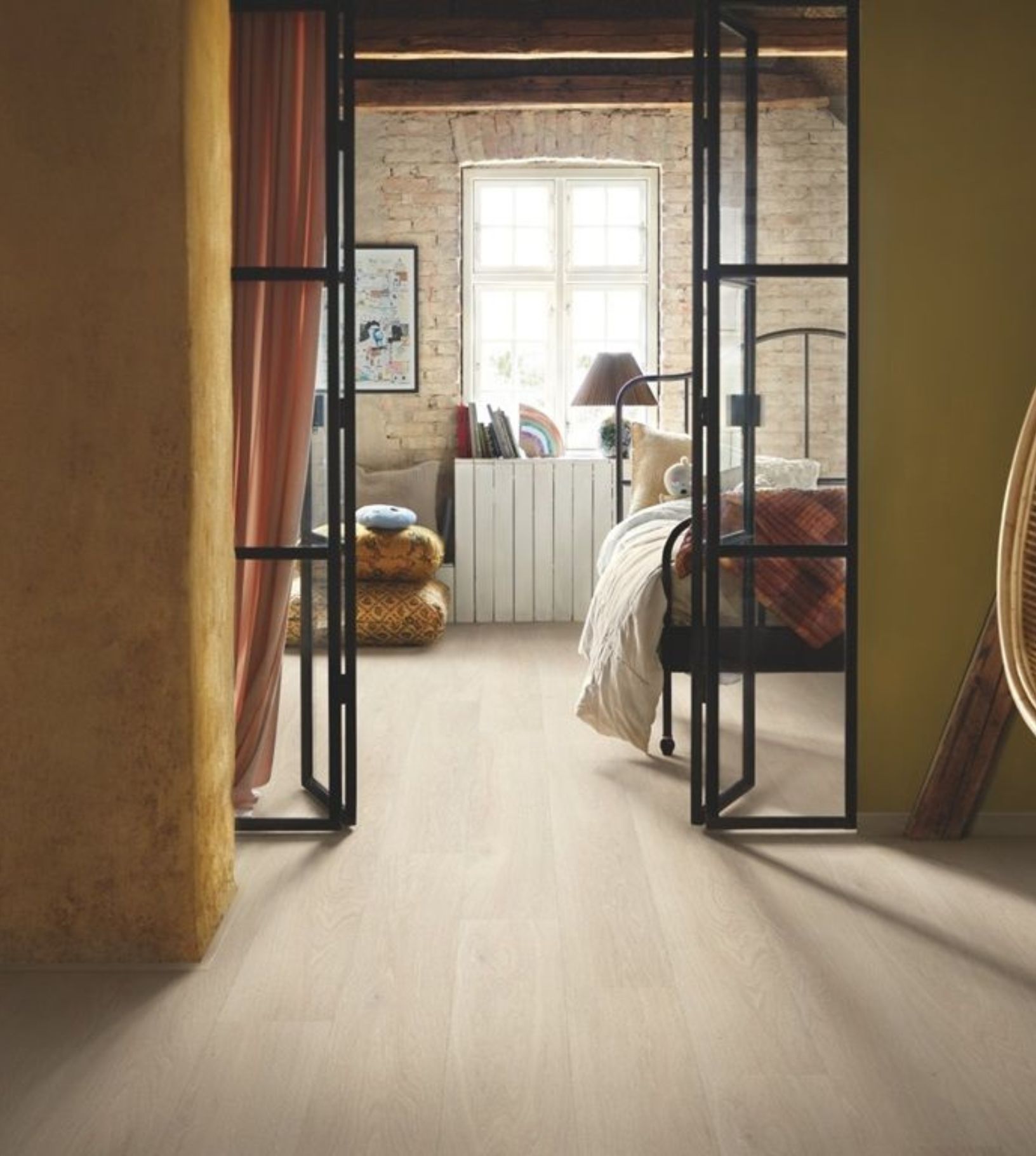Vinyylilankku Pergo Lysefjord PAD Pro Beige Washed Oak integroidulla alusmateriaalilla