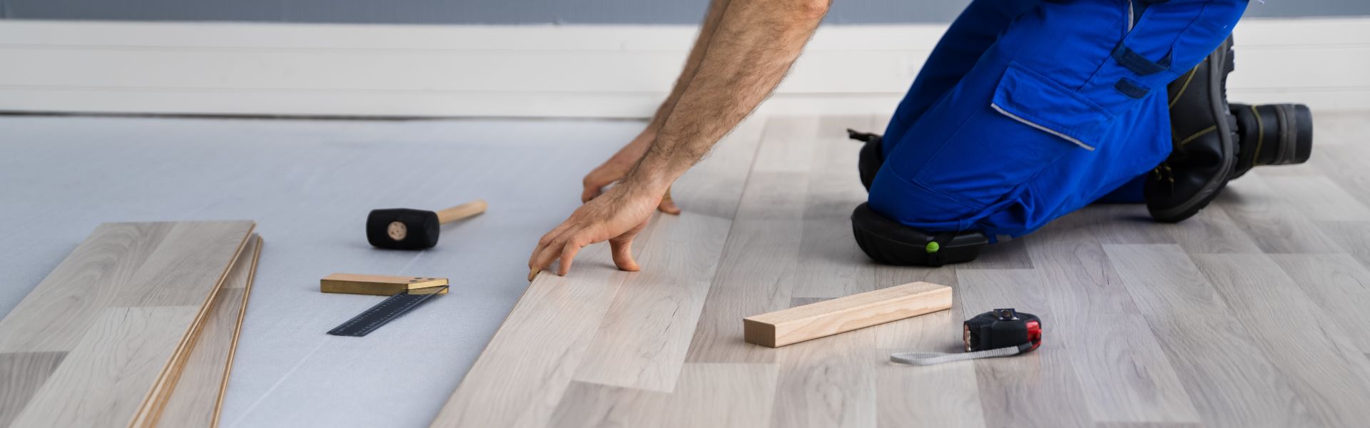 Vinyylilankun asennus – käytännön ohjeet ja vinkit